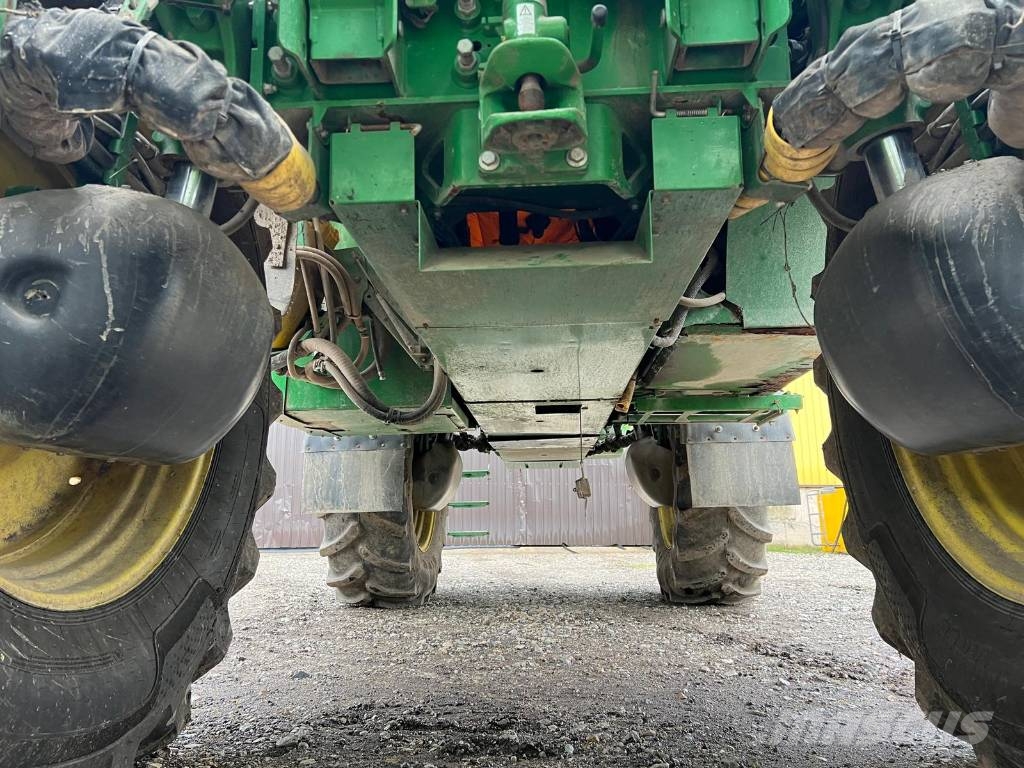 John Deere R4040i Itsekulkevat ruiskut