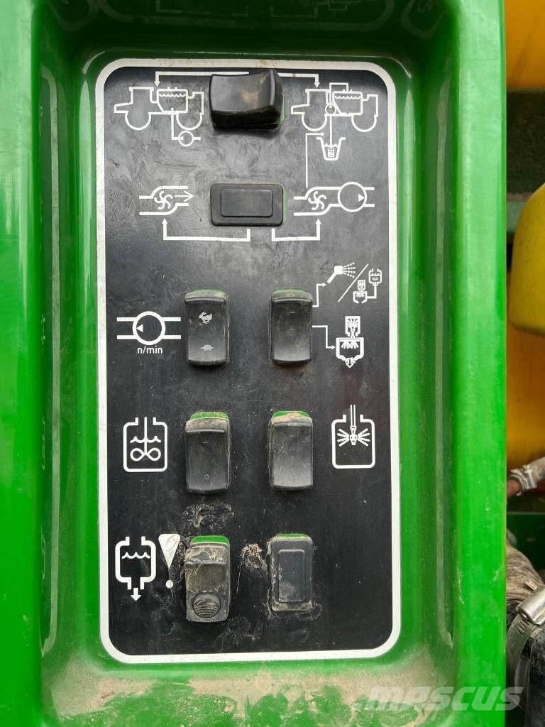 John Deere R4040i Itsekulkevat ruiskut
