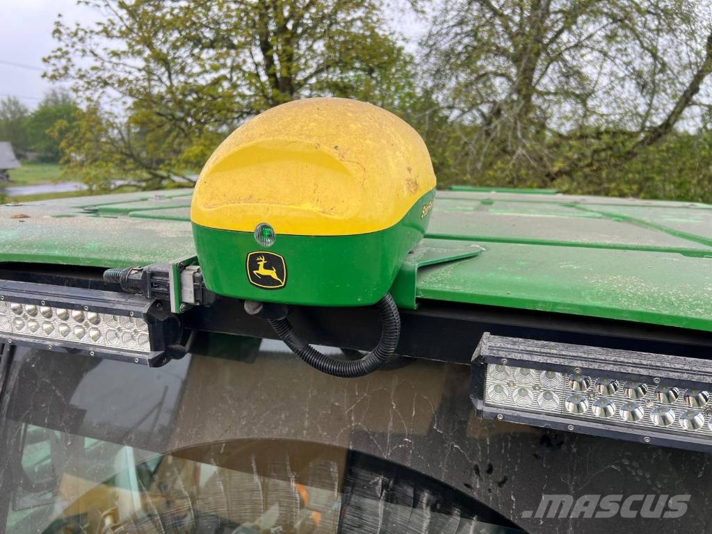 John Deere R4040i Itsekulkevat ruiskut