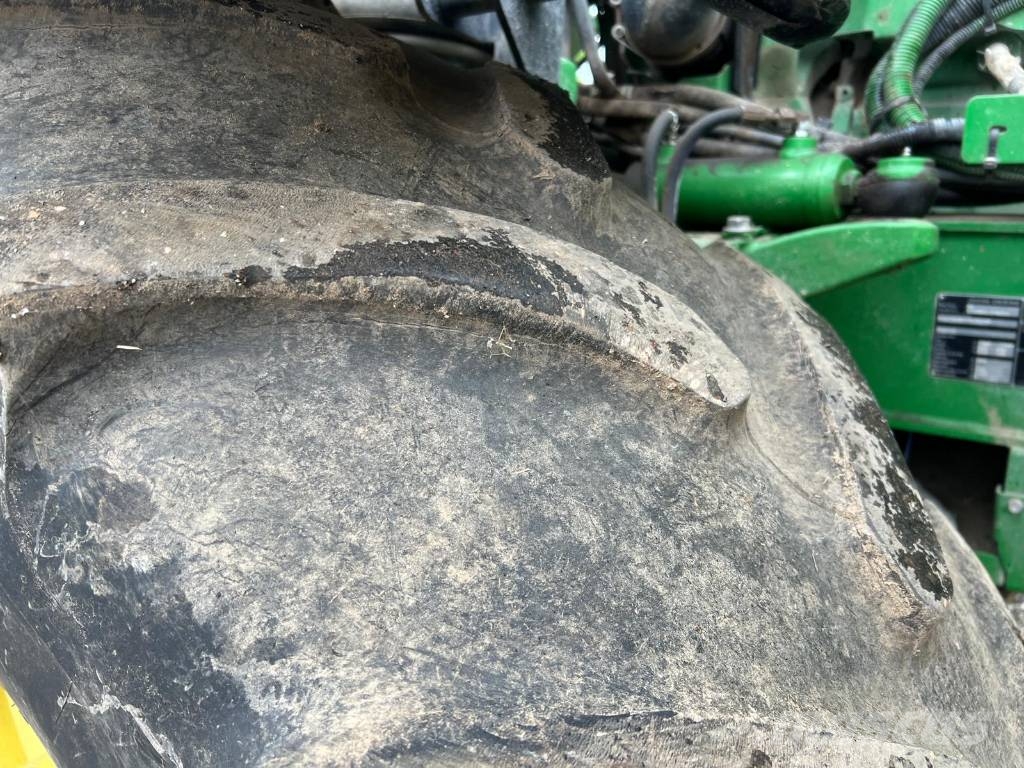 John Deere R4040i Itsekulkevat ruiskut