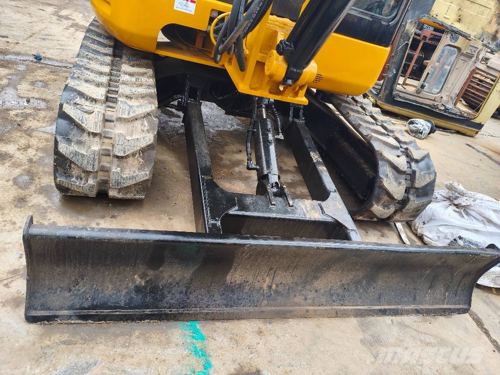 CAT 303.5 E 小型挖掘机