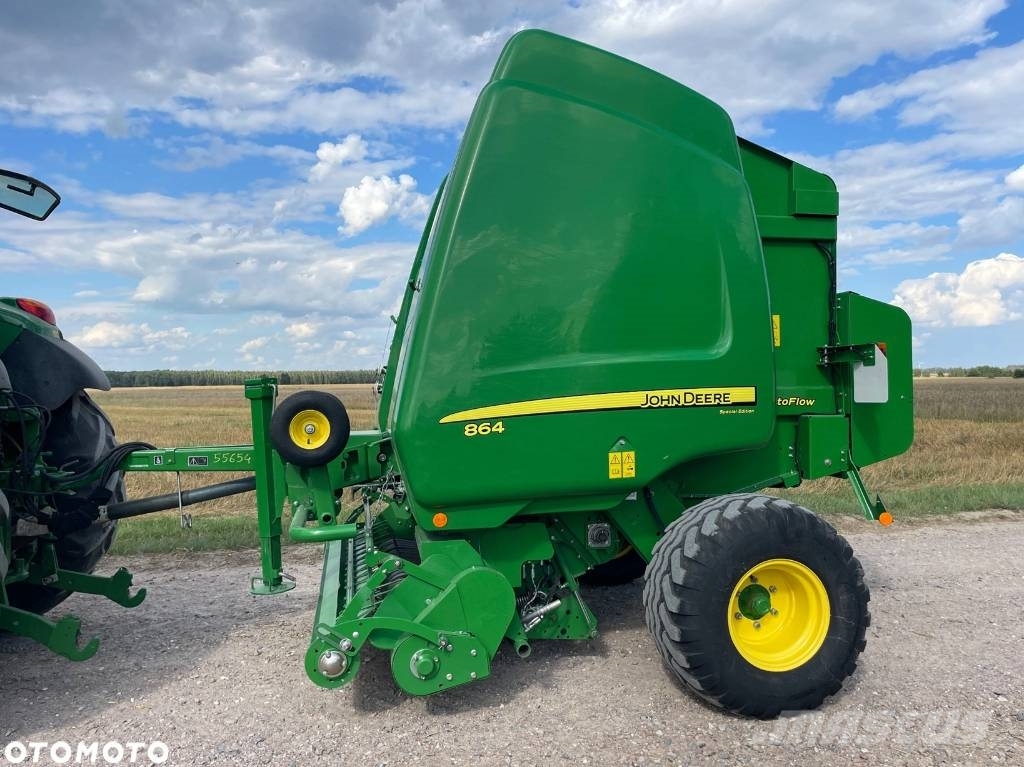 John Deere 864 RotoFlow Rundballenpressen