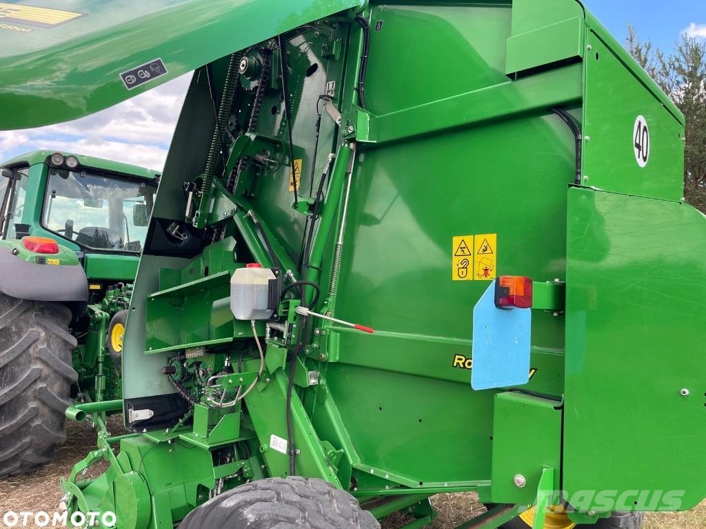 John Deere 864 RotoFlow Rundballenpressen