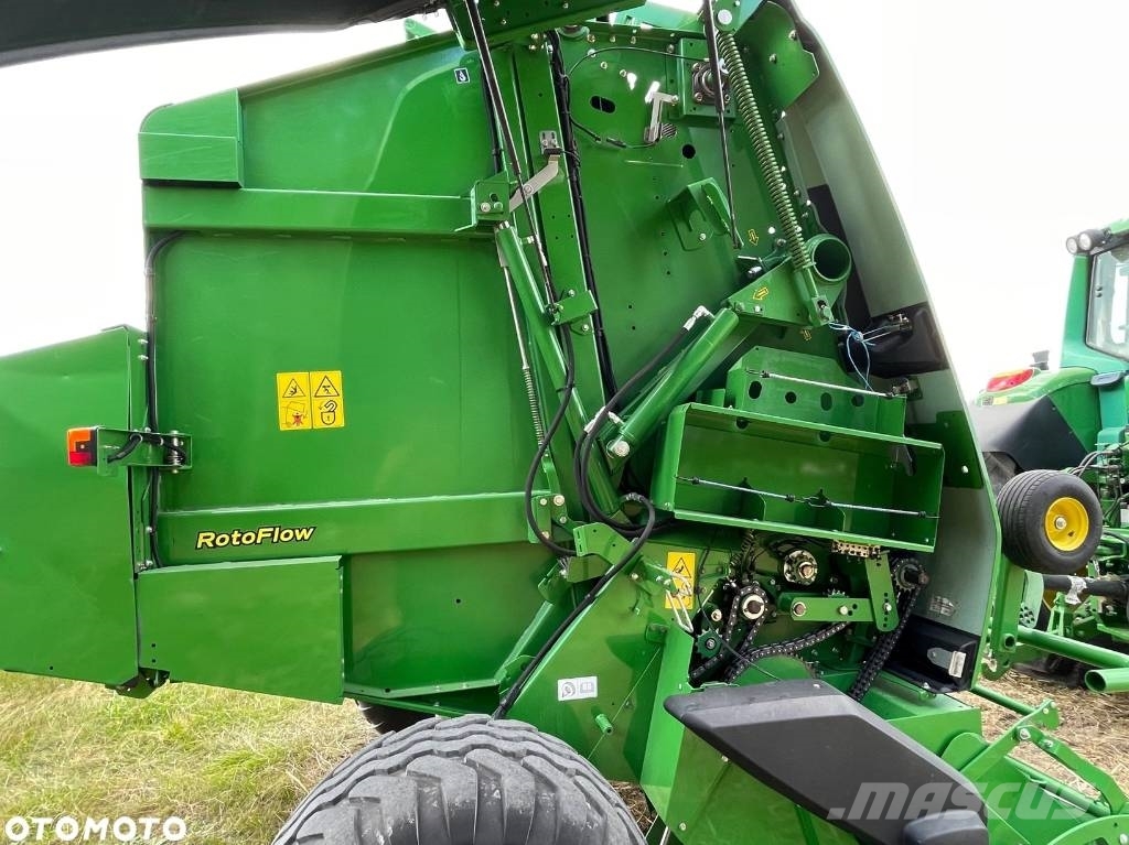 John Deere 864 RotoFlow Rundballenpressen