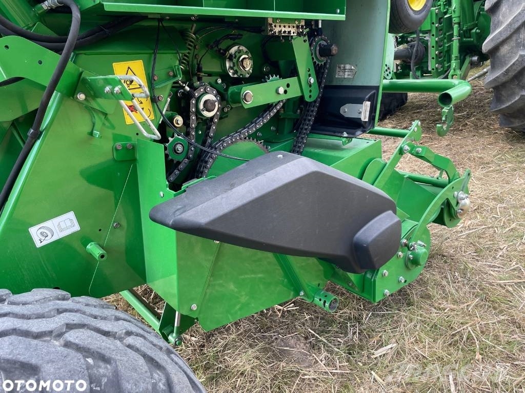 John Deere 864 RotoFlow Rundballenpressen