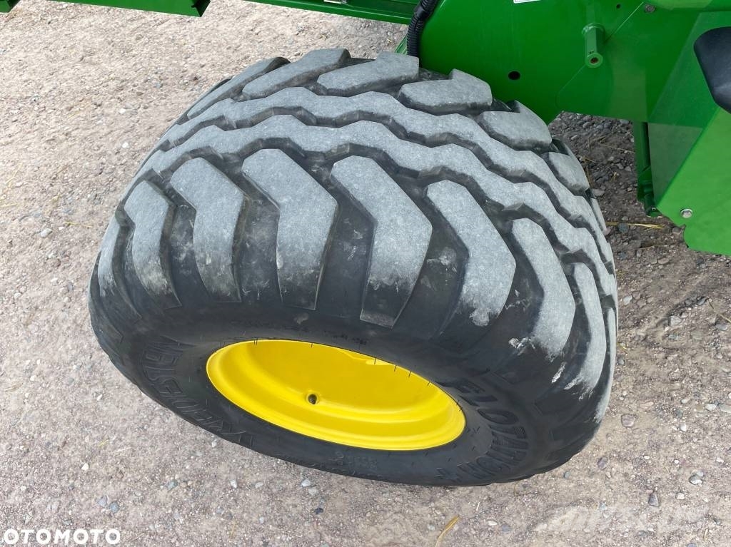 John Deere 864 RotoFlow Rundballenpressen