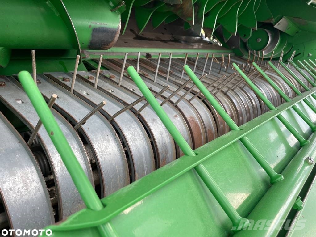 John Deere 864 RotoFlow Rundballenpressen