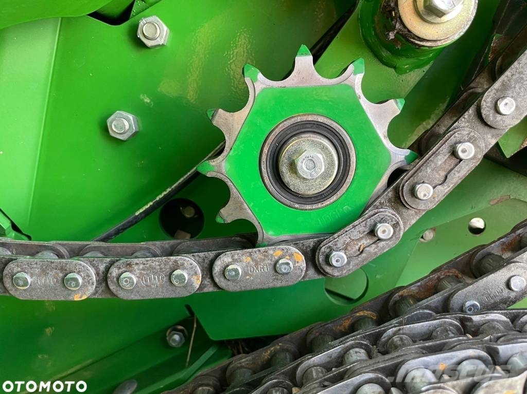 John Deere 864 RotoFlow Rundballenpressen