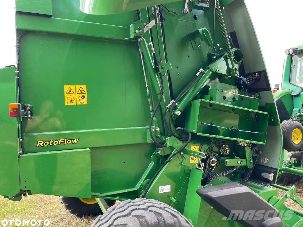 John Deere 864 RotoFlow Rundballenpressen