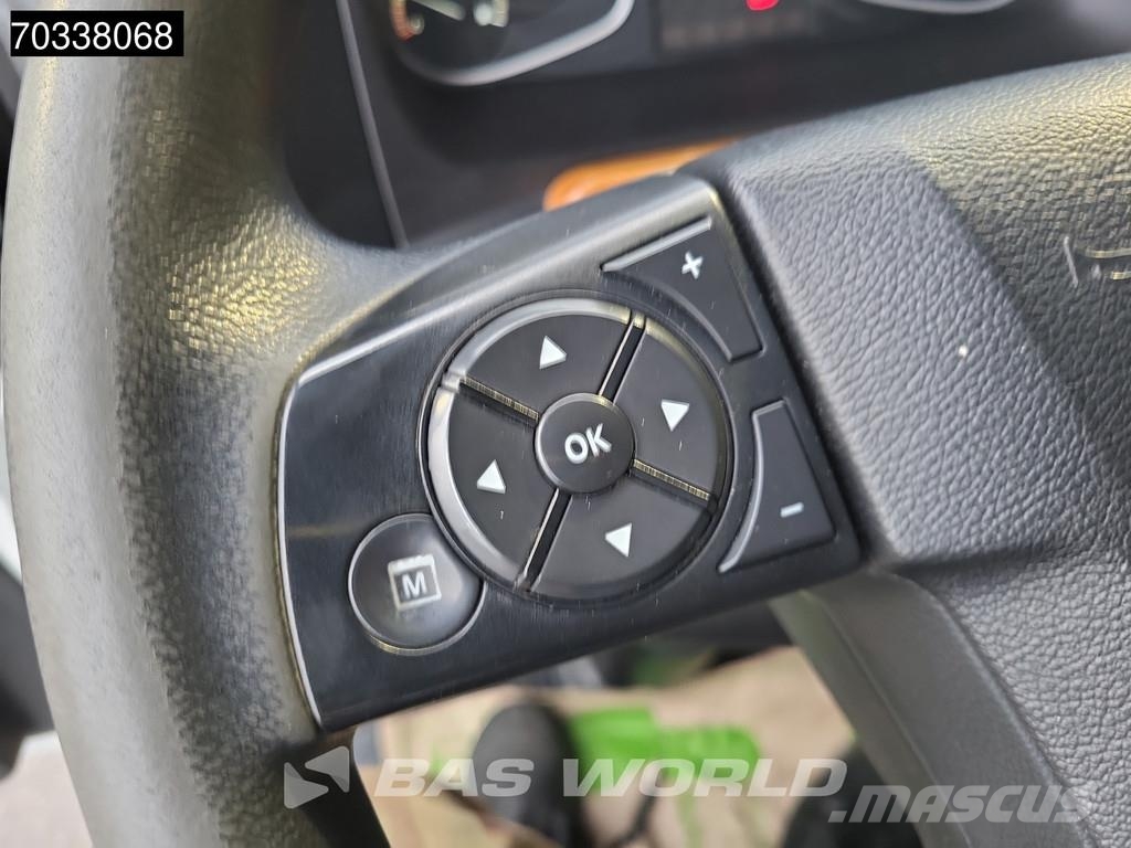 Mercedes-Benz Atego 816 4X2 AC Manual Euro 6 Furgons
