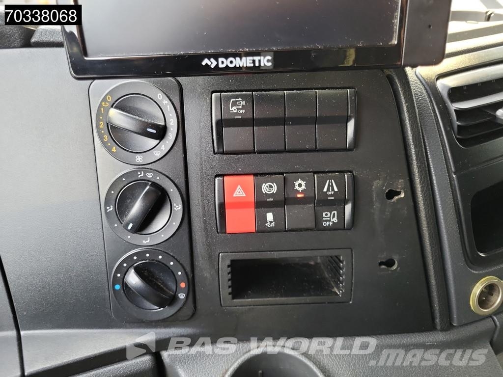 Mercedes-Benz Atego 816 4X2 AC Manual Euro 6 Furgons