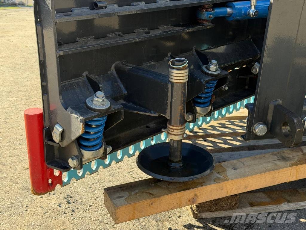 Padagas SSVL-25L Nivelaura / Valtra & Vila / Kuin uusi! / حراثات ونصول الجليد