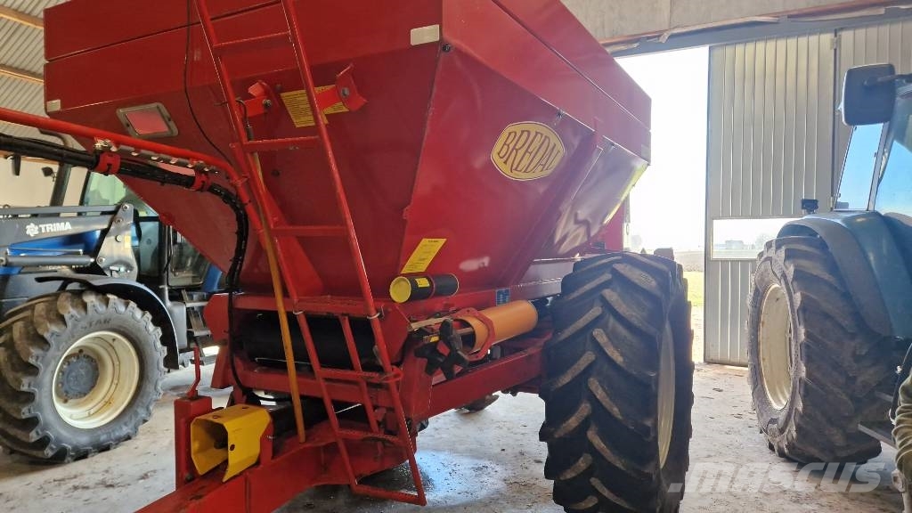 Bredal K 65 Mineral spreaders