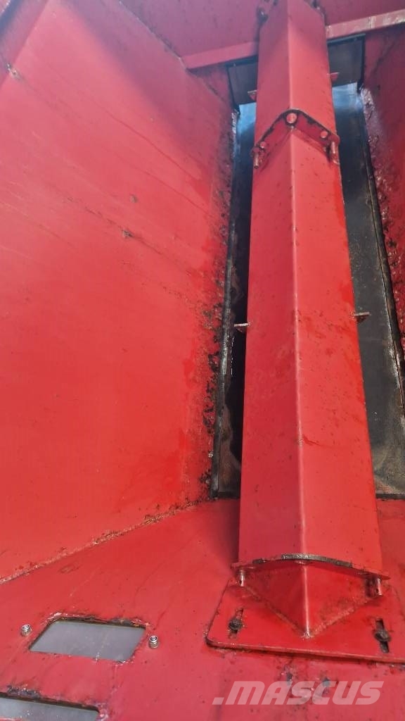 Bredal K 65 Mineral spreaders