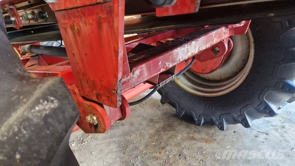 Bredal K 65 Mineral spreaders