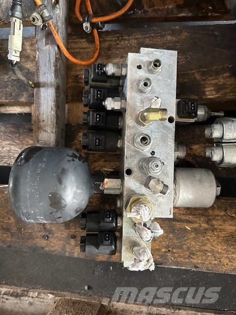 Liebherr R 974 C Litronic ROZDZIELACZ HYDRAULICZNY Hydraulik