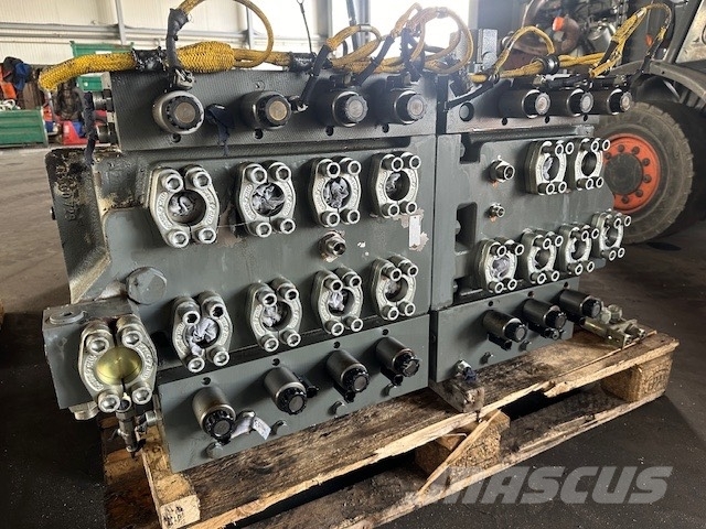 Liebherr R 974 C Litronic ROZDZIELACZ HYDRAULICZNY Hydraulik