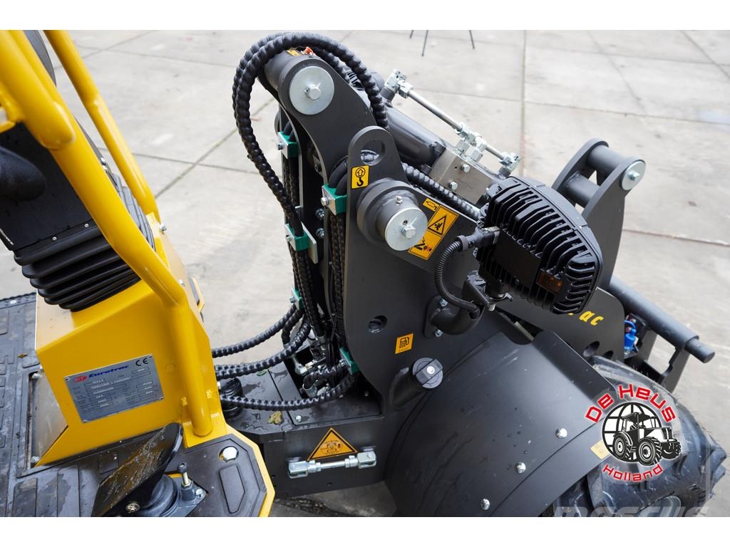 Eurotrac W11 LOW Wheel loaders
