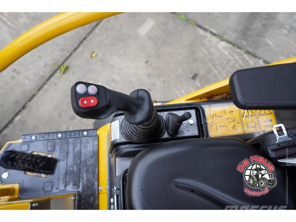Eurotrac W11 LOW Wheel loaders