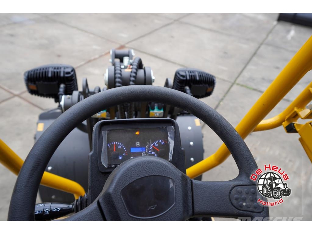 Eurotrac W11 LOW Wheel loaders