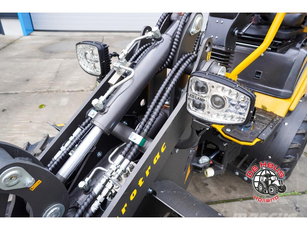 Eurotrac W11 LOW Wheel loaders