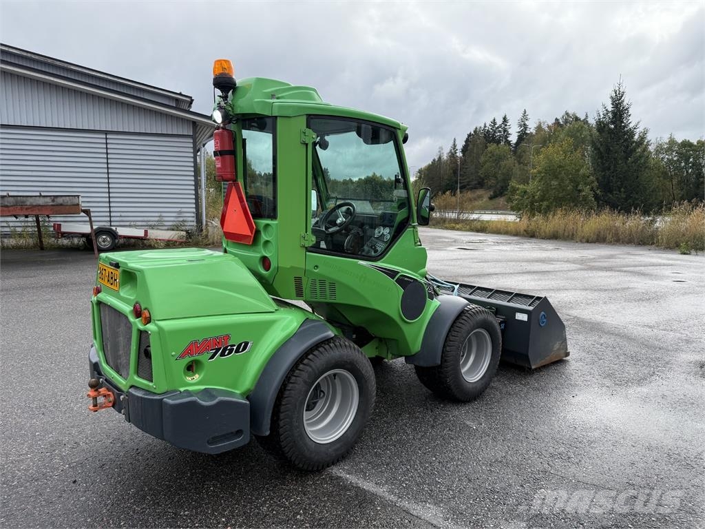 Avant 760i DLX Pienkuormaajat
