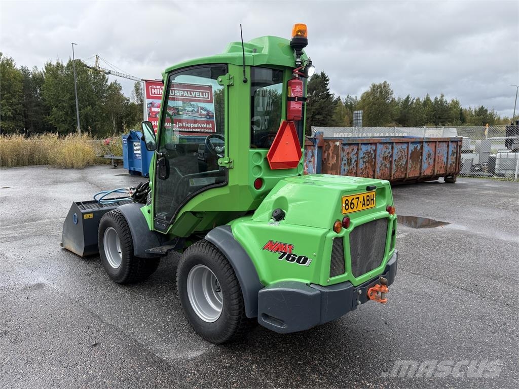 Avant 760i DLX Pienkuormaajat