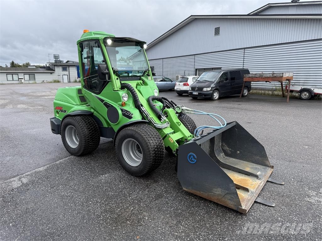 Avant 760i DLX Pienkuormaajat