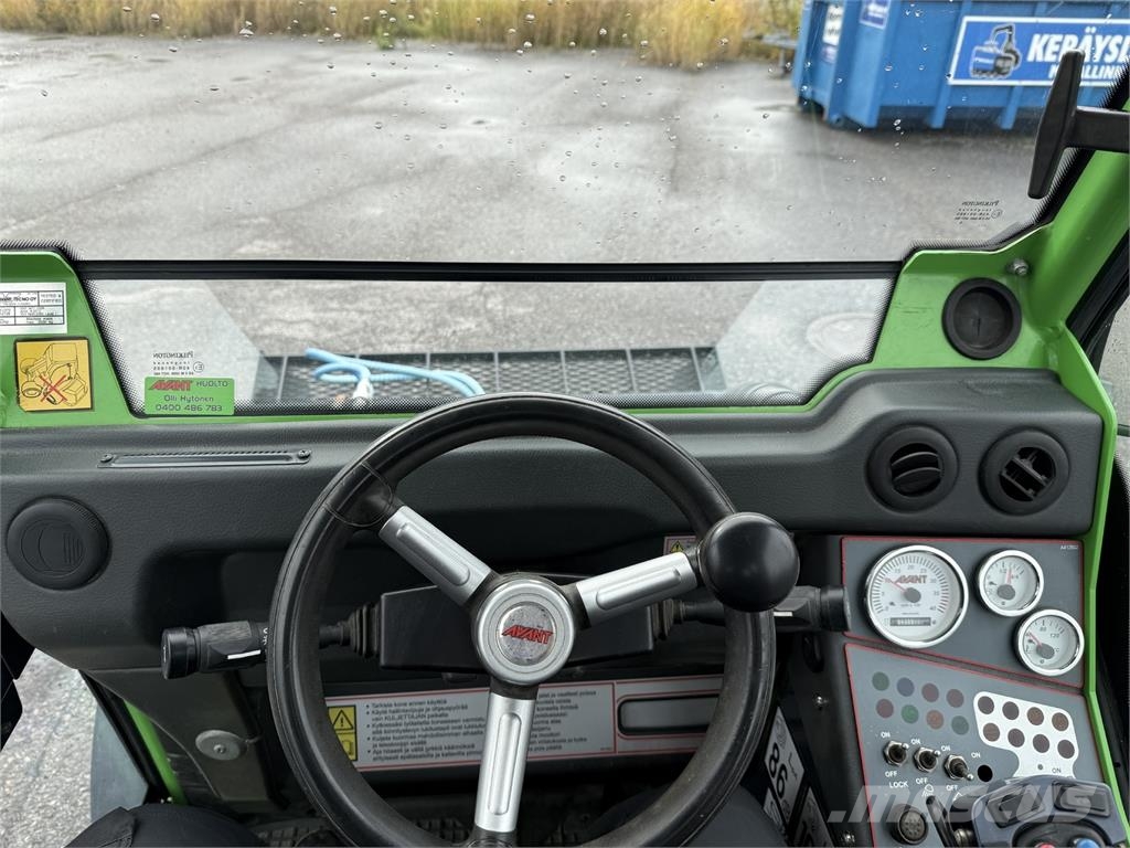Avant 760i DLX Pienkuormaajat