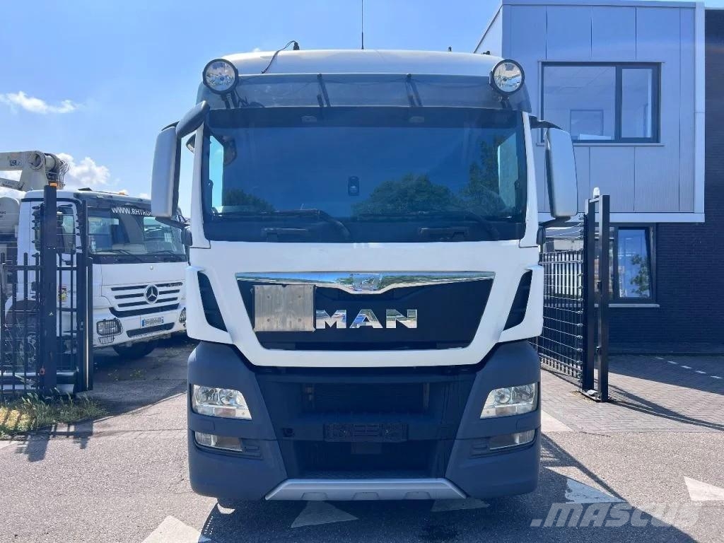 MAN TGX 26.560 6X2 EURO 6 - 11.500L VACUUM CLEANER - 2 Комби / вакуум камиони