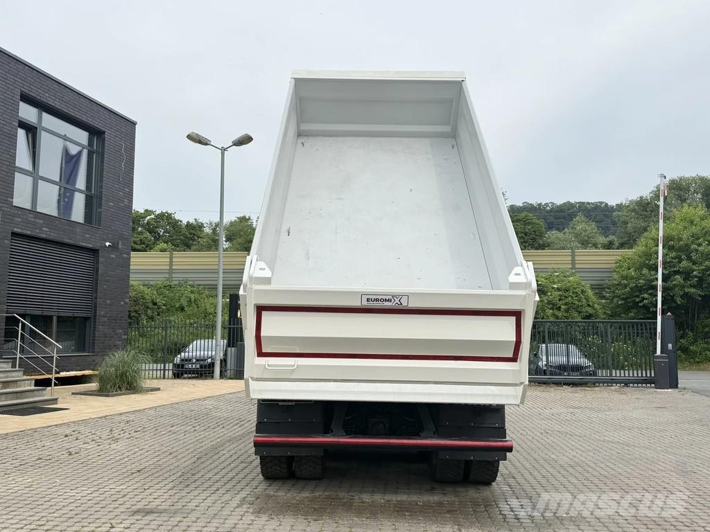 MAN TGS 33.440 MAN TGS 33.440 6x6 3-Seiten- Kipper Eur Tipper trucks