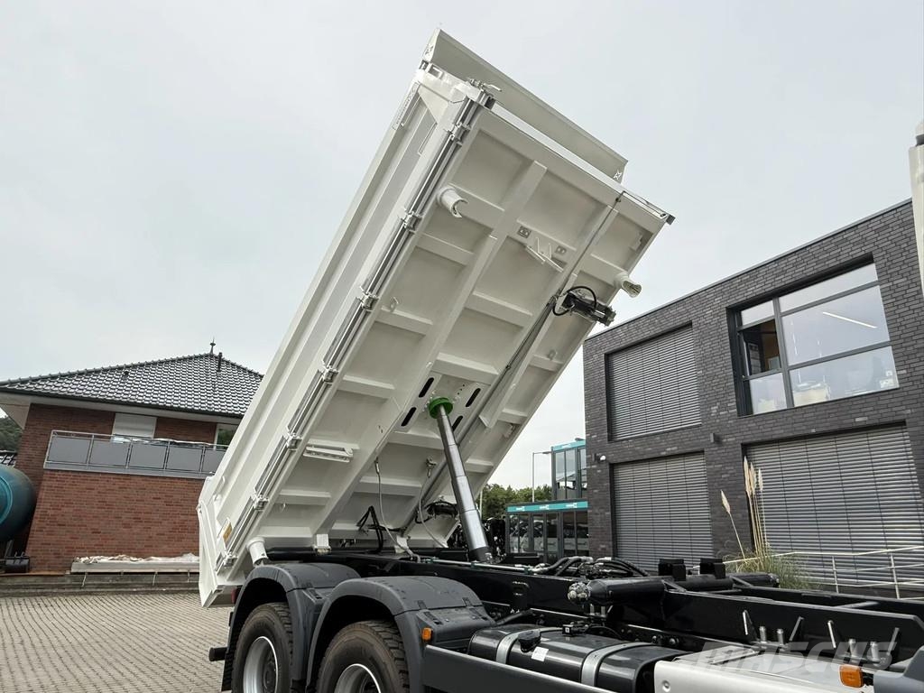 MAN TGS 33.440 MAN TGS 33.440 6x6 3-Seiten- Kipper Eur Tipper trucks