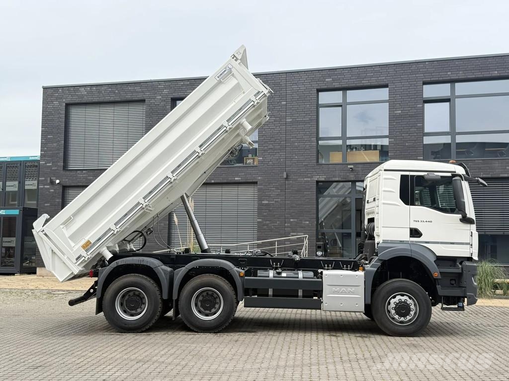 MAN TGS 33.440 MAN TGS 33.440 6x6 3-Seiten- Kipper Eur Tipper trucks