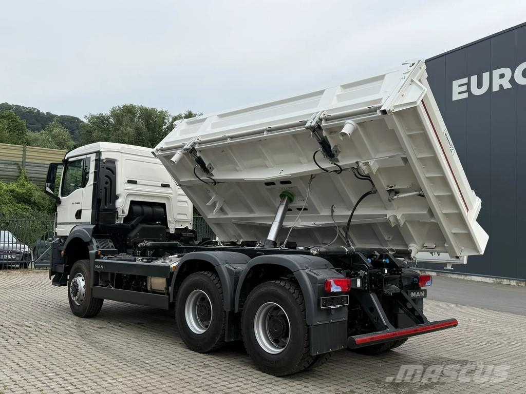 MAN TGS 33.440 MAN TGS 33.440 6x6 3-Seiten- Kipper Eur Tipper trucks