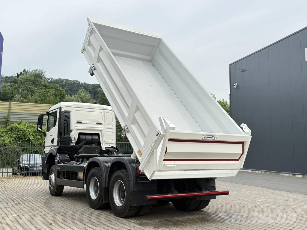 MAN TGS 33.440 MAN TGS 33.440 6x6 3-Seiten- Kipper Eur Tipper trucks