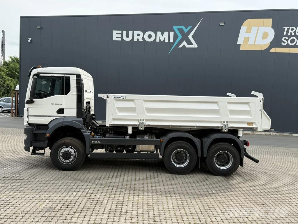 MAN TGS 33.440 MAN TGS 33.440 6x6 3-Seiten- Kipper Eur Tipper trucks