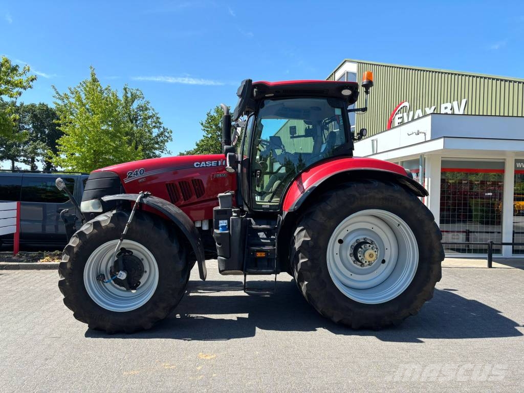 Case IH Puma 240 CVX الجرارات