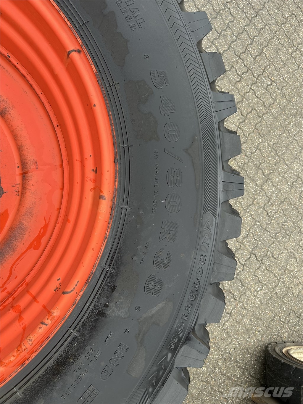 Nokian industridæk 540/80 R38 Reifen