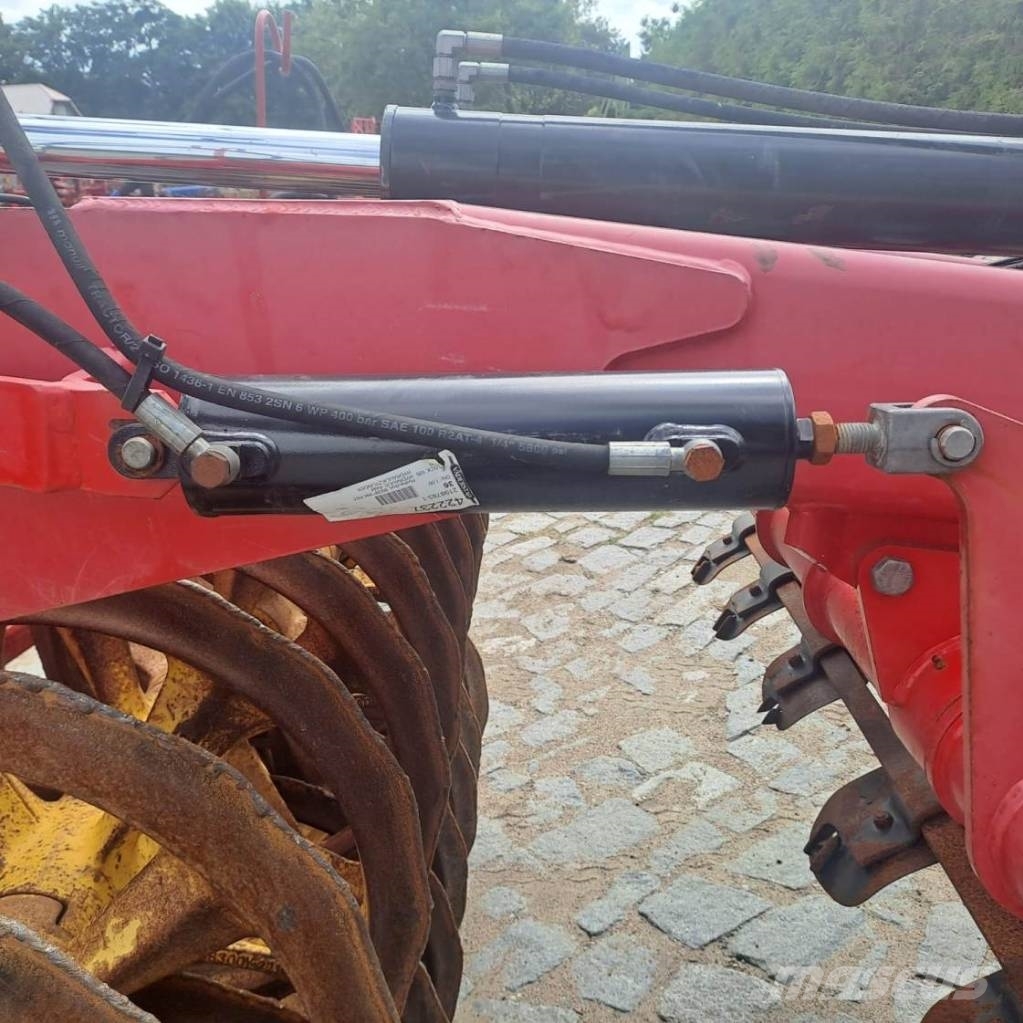 Väderstad Rexius 630 ماكينات وملحقات زراعة أخرى