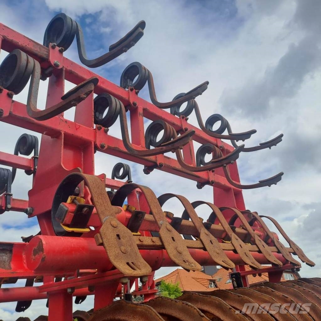 Väderstad Rexius 630 ماكينات وملحقات زراعة أخرى