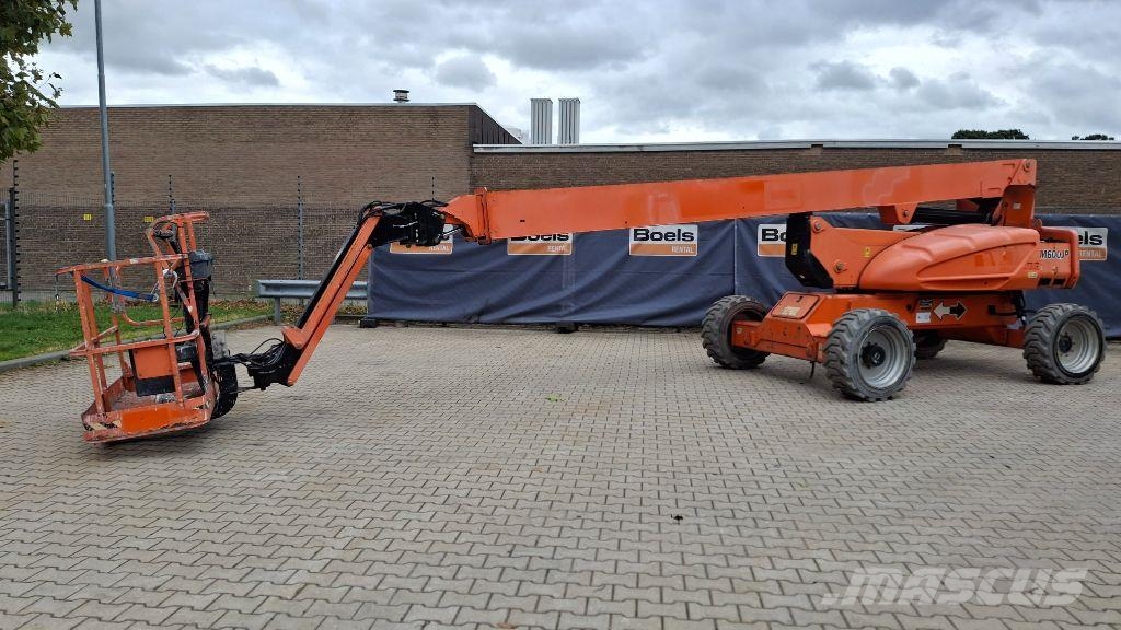 JLG M600JP Articulated boom lifts