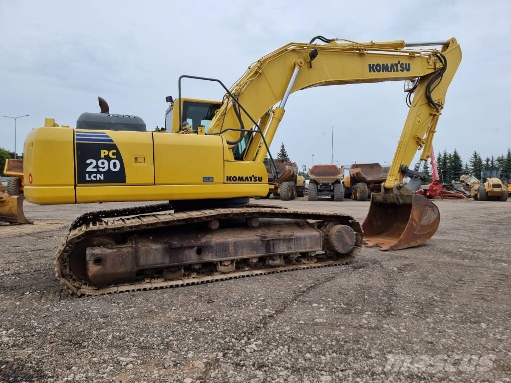 Komatsu PC 290 - 8 حفارات زحافة