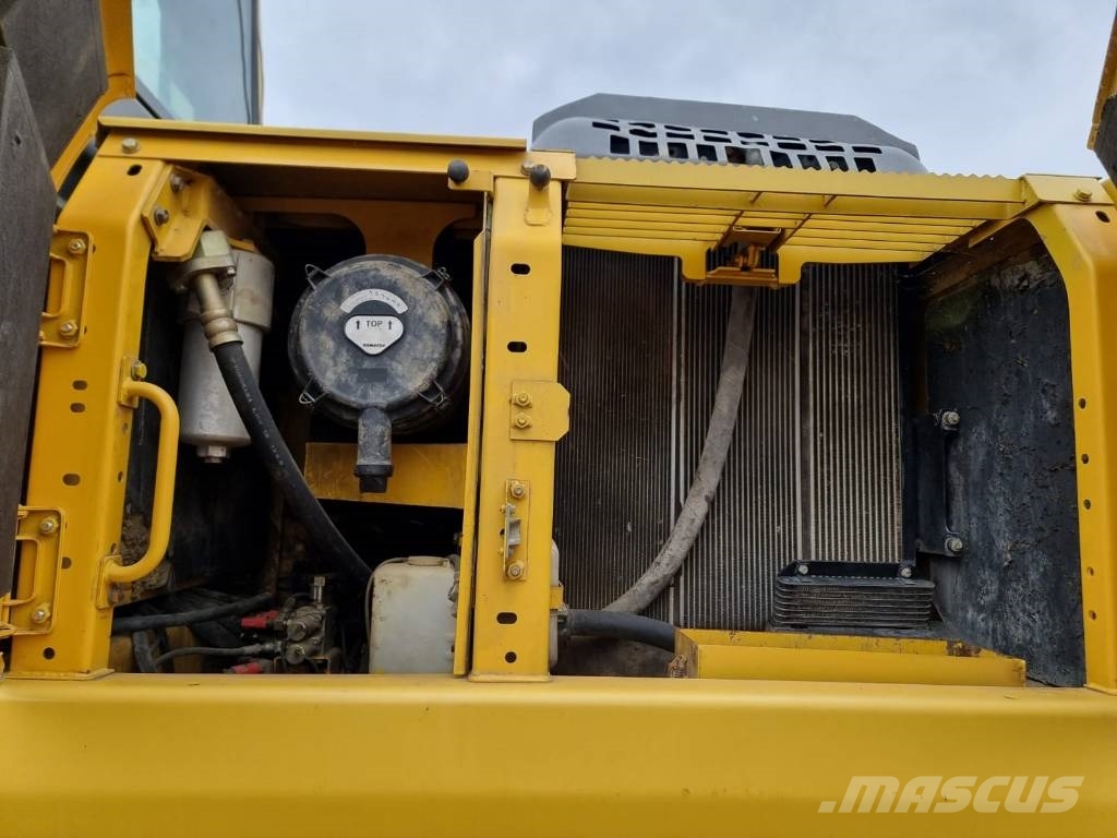 Komatsu PC 290 - 8 حفارات زحافة