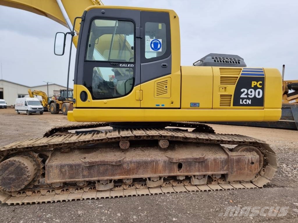 Komatsu PC 290 - 8 حفارات زحافة