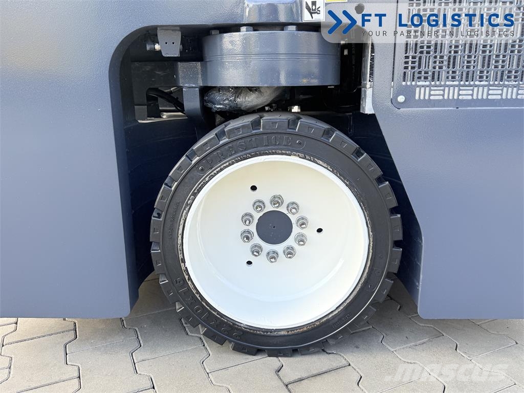 Combilift CB2500 | GAS | TRIPLEX 4900MM | FREE-LIFT | FORK-P Four-way truck