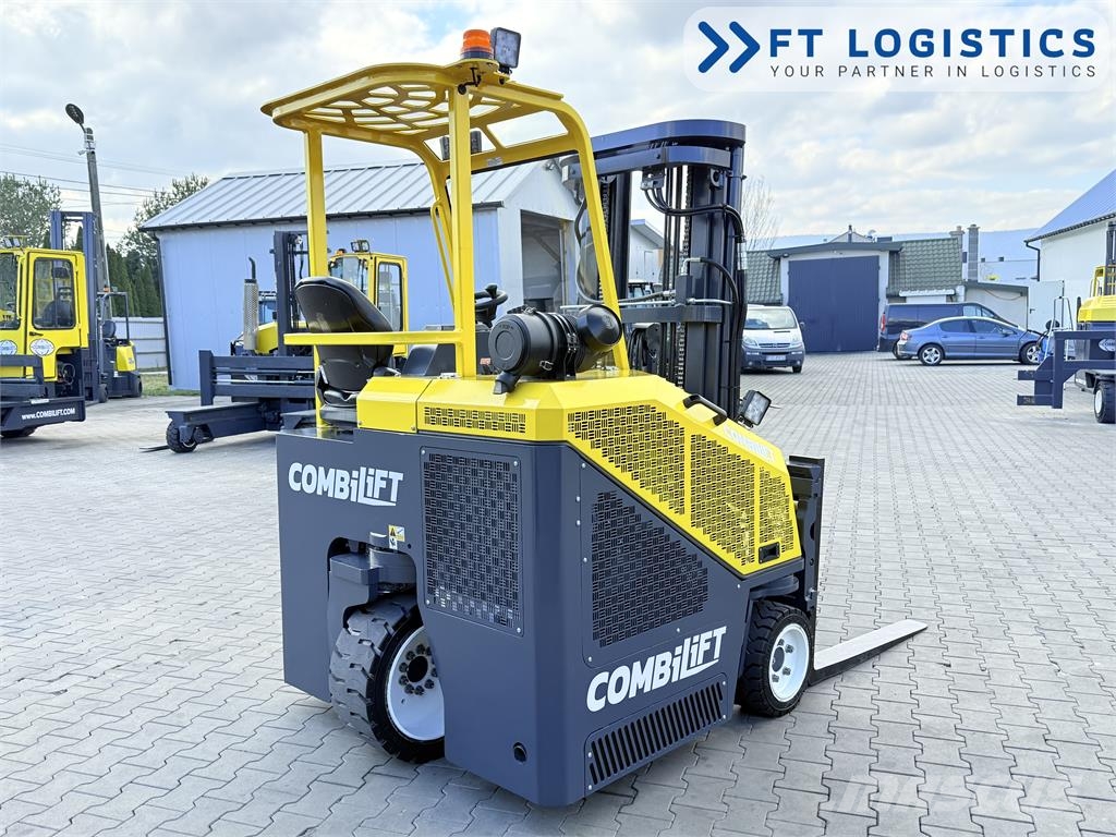 Combilift CB2500 | GAS | TRIPLEX 4900MM | FREE-LIFT | FORK-P Four-way truck