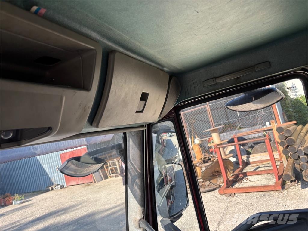 Iveco EUROCARGO 150E25 + HR FASSI 95A23 Camion con sponde ribaltabili