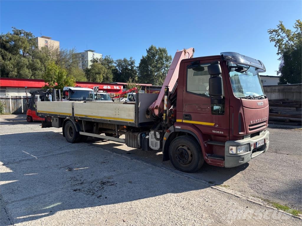 Iveco EUROCARGO 150E25 + HR FASSI 95A23 Camion con sponde ribaltabili