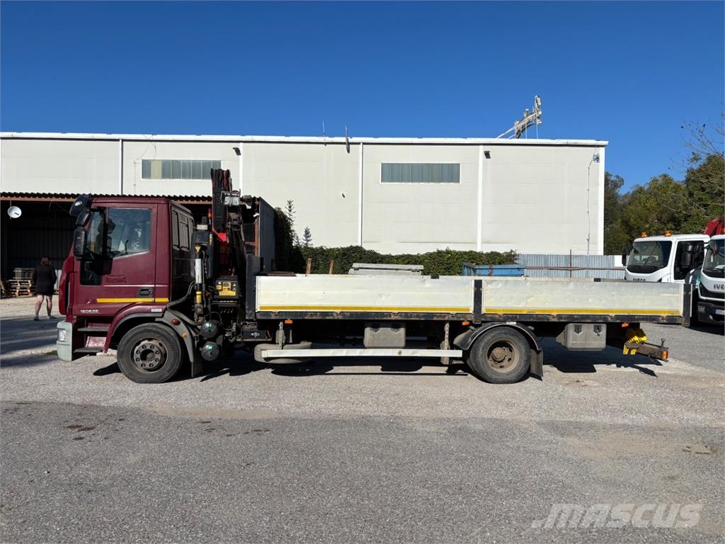 Iveco EUROCARGO 150E25 + HR FASSI 95A23 Camion con sponde ribaltabili