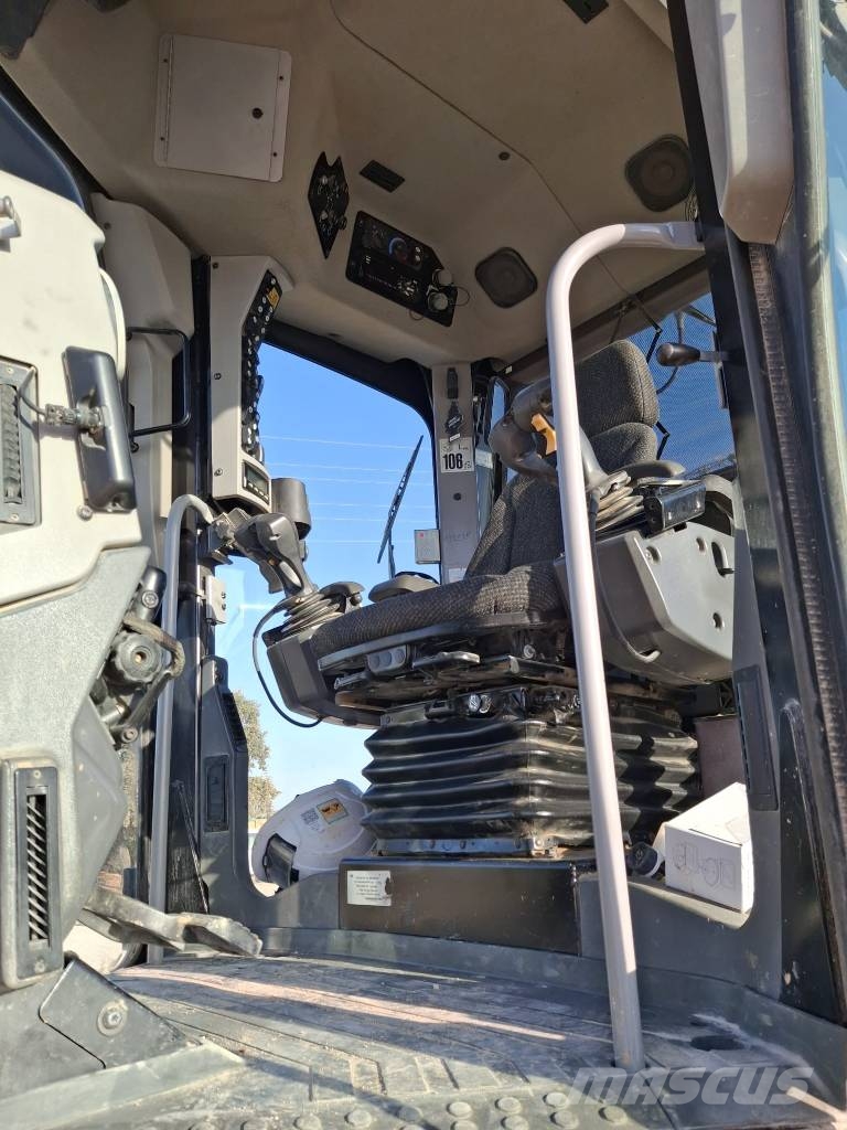 CAT 120 M 2 Niveladoras